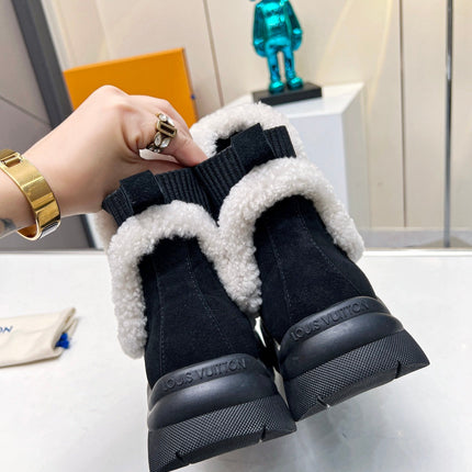 LV RUBY FLAT ANKLE BOOT IN BLACK SUEDE CALF LEATHER AND WHITE SHEARLING
