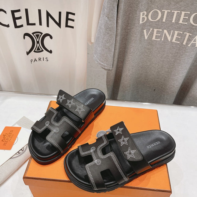 STAR-PATTERNED SANDAL BLACK  CALFSKIN