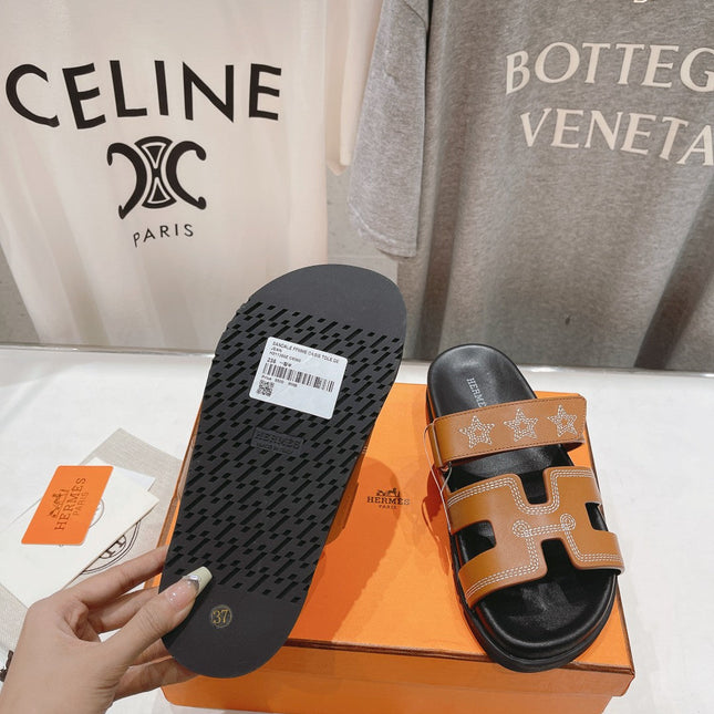 STAR-PATTERNED SANDAL BLACK AND CARAMEL CALFSKIN