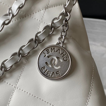 CC LARGE 42 HANDBAG IN WHITE SHINY CALFSKIN SILVER HARDWARE