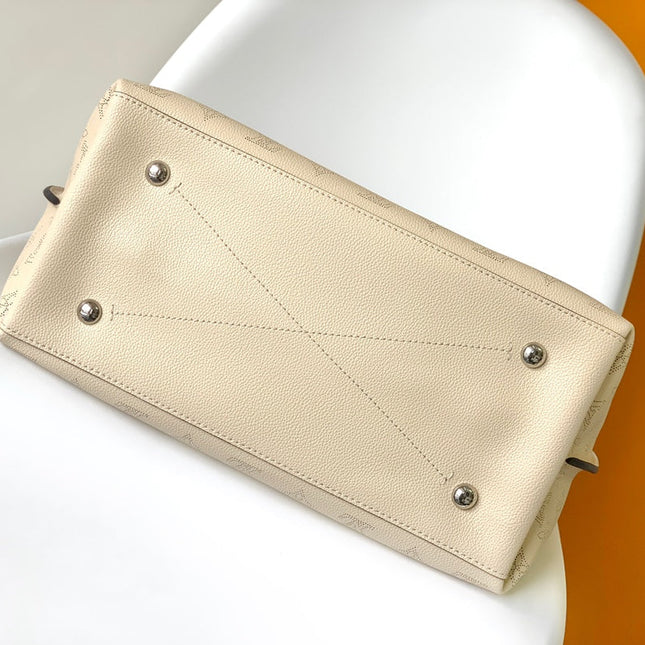 CARMEL HOBO BAG 40 IN CRÈME BEIGE MIHANA PERFORATED CALF LEATHER