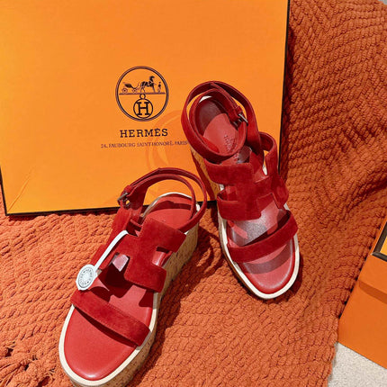 HM 25S HAVANE WEDGE SANDAL IN RED SUEDE