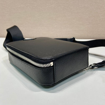 CHEST BAG 20 IN BLACK SAFFIANO LEATHER