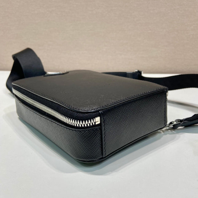 CHEST BAG 20 IN BLACK SAFFIANO LEATHER