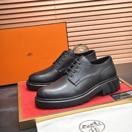 HM DANIEL TRAMPING SHOE BLACK CALFSKIN