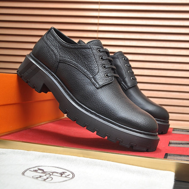 HM DANIEL TRAMPING SHOE BLACK GRAINDED CALFSKIN
