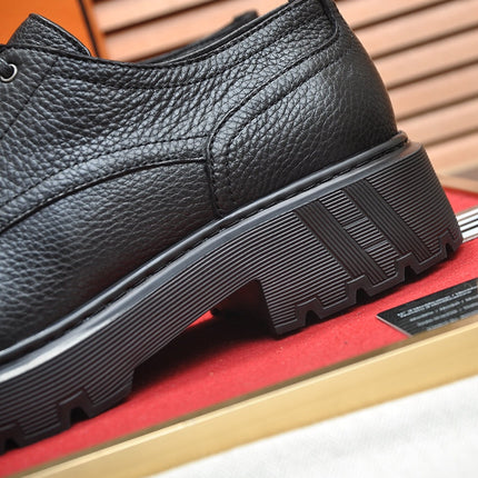 HM DANIEL TRAMPING SHOE BLACK GRAINDED CALFSKIN