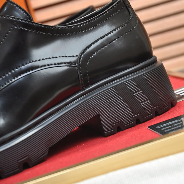 HM DANIEL TRAMPING SHOE GLOSSY BLACK CALFSKIN