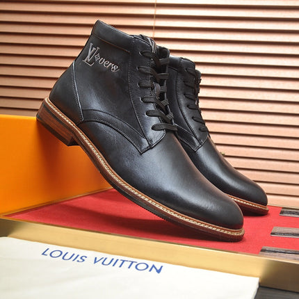 LV SHORT BOOT IN BLACK CALFSKIN