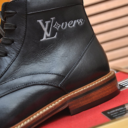 LV SHORT BOOT IN BLACK CALFSKIN