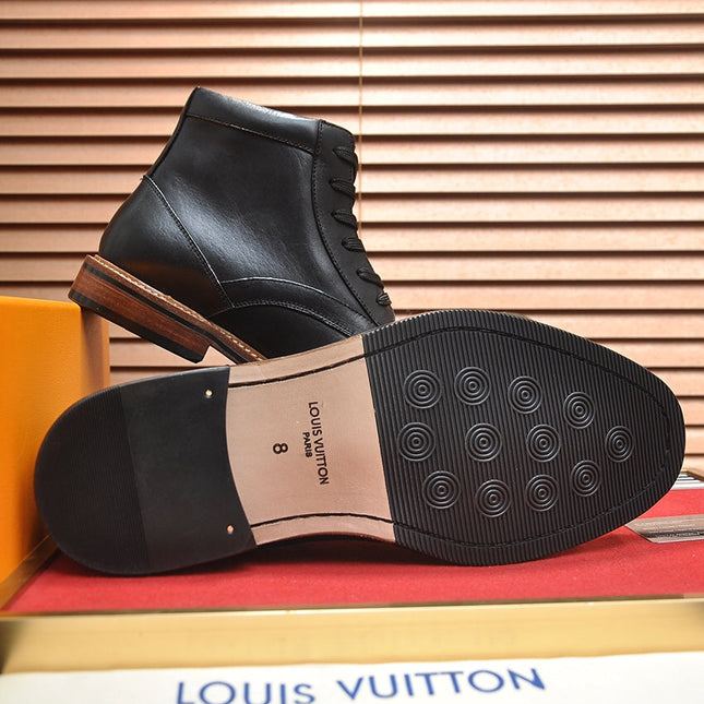 LV SHORT BOOT IN BLACK CALFSKIN