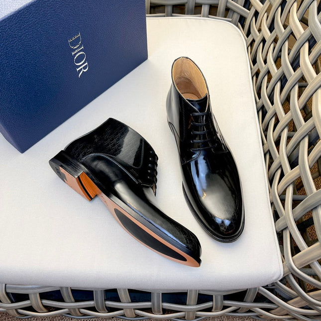 CD HOMME LACE-UP ANKLE BOOT GLOSSY BLACK CALFSKIN