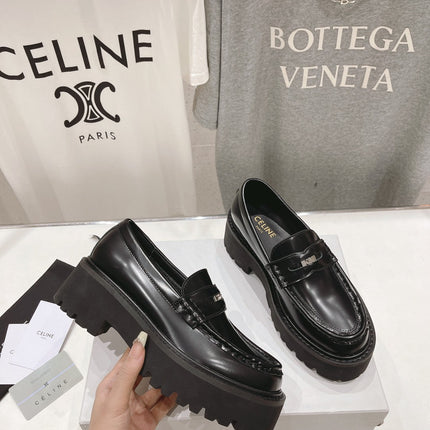 CHUNKY LOAFER IN BLACK POLISHED BULLSKIN