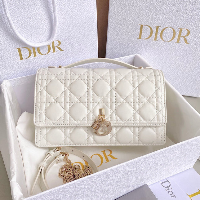 MISS LADY 24 LARGE BAG IN WHITE LAMBSKIN
