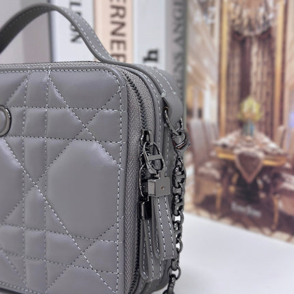 CARO BOX 19 IN GREY CALFSKIN