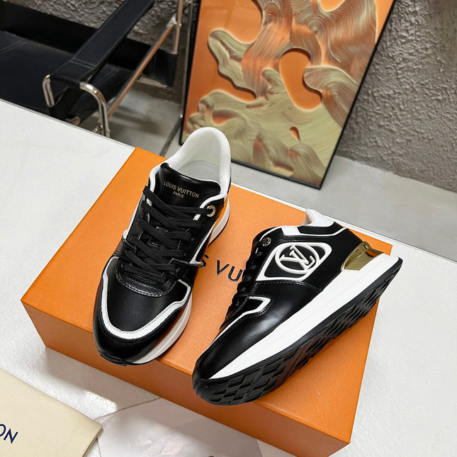 LV WOMEN SNEAKER IN BLACK CALFSKIN