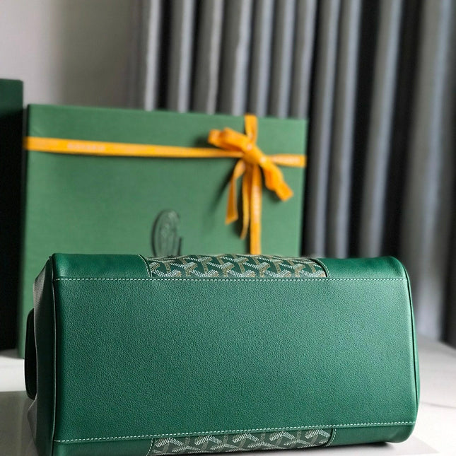 SAIGON SOUPLE BAG 34 IN GREEN GOYARDINE CANVAS AND CALFSKIN