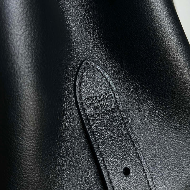 TRIOMPHE 37 BLACK SOFT CALFSKIN HANDBAG