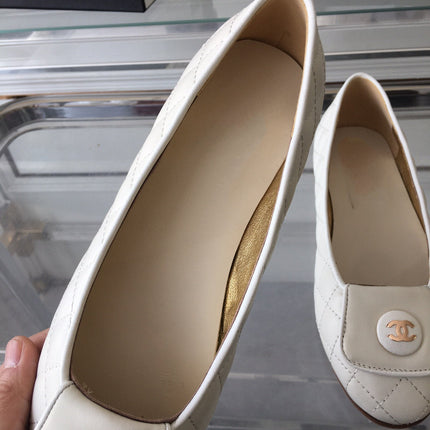 ballet flat quilted white gold cc lock