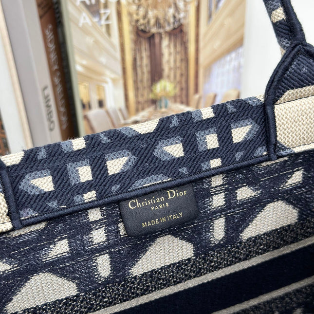 MEDIUM BOOK TOTE 37 BEIGE AND BLUE MACROCANNAGE EMBROIDERY