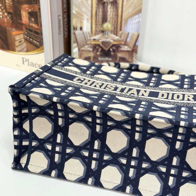MEDIUM BOOK TOTE 37 BEIGE AND BLUE MACROCANNAGE EMBROIDERY