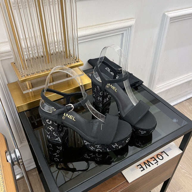 SANDALS leather satin black