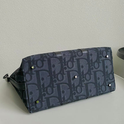 WEEKENDER 40 IN BLACK MAXI OBLIQUE JACQUARD