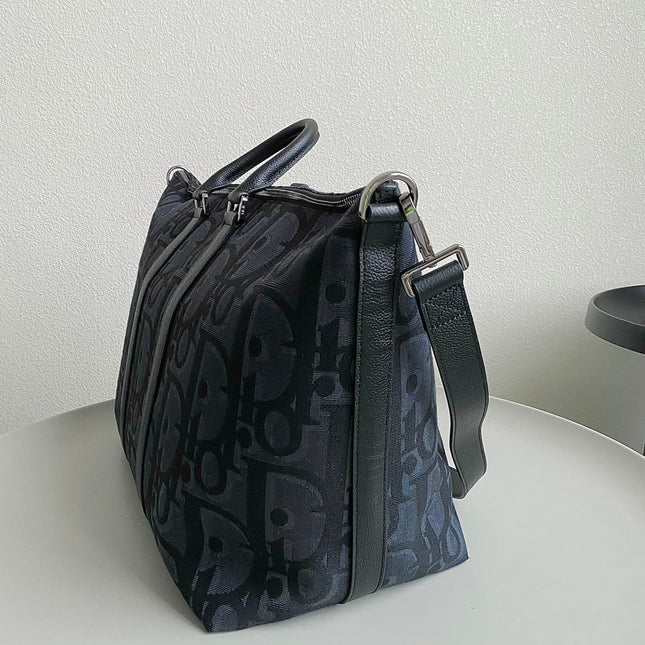 WEEKENDER 40 IN BLACK MAXI OBLIQUE JACQUARD