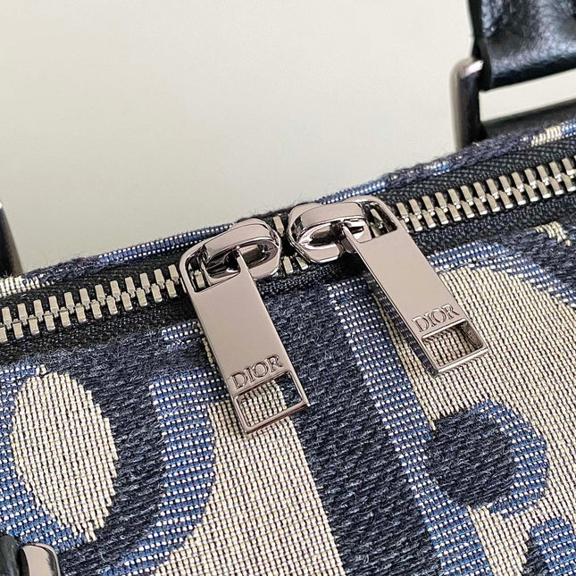 WEEKENDER 40 IN BEIGE AND BLACK MAXI OBLIQUE JACQUARD