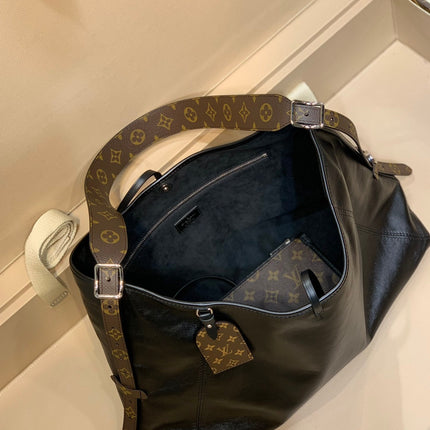 CARRYALL DARK 39 IN BLACK LAMBSKIN BROWN MONOGRAM TAG