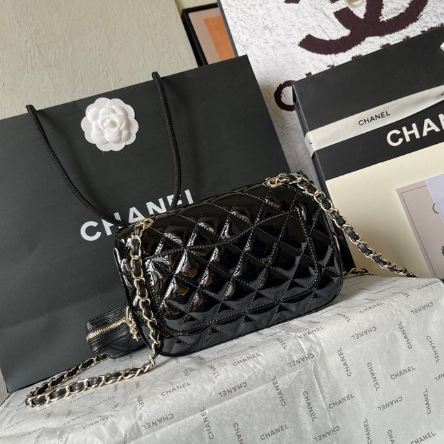 CC MINI 19 FLAP BAG IN GLOSSY BLACK METALLIC CALFSKIN