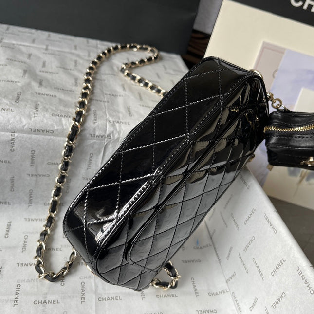 CC MINI 19 FLAP BAG IN GLOSSY BLACK METALLIC CALFSKIN