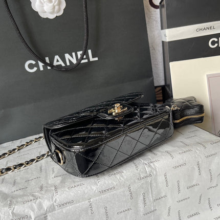 CC MINI 19 FLAP BAG IN GLOSSY BLACK METALLIC CALFSKIN