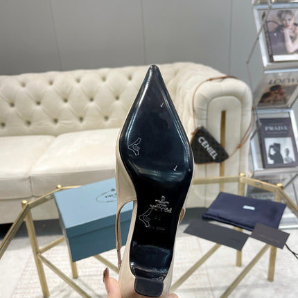 MEDIUM HEEL SLINGBACK ATTACHED CREATIVE FLOWERS IN BEIGE PATENT CALFSKIN