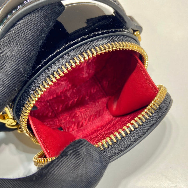 MINI ROUND BAG 8 IN BLACK GLOSSY CALFSKIN GOLD HARDWARE