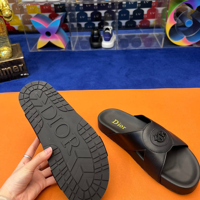 CD CIRCLE SLIPPER BLACK CALFSKIN