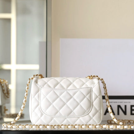 CHANEL 25S FLAP BAG 17 CM IN WHITE LAMBSKIN PEARL STRAP WITH GOLD HARDWARE