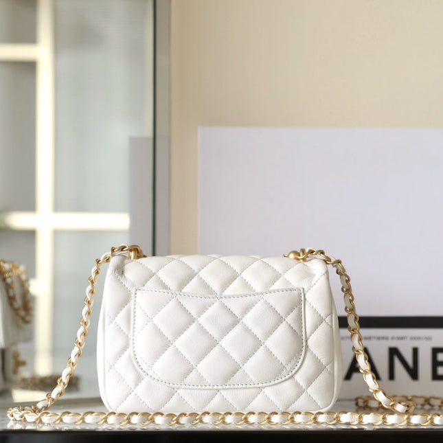 CHANEL 25S FLAP BAG 17 CM IN WHITE LAMBSKIN PEARL STRAP WITH GOLD HARDWARE