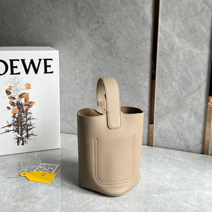 LOE MINI 19 PEBBLE BUCKET IN CAMEL BROWN MELLOW CALFSKIN
