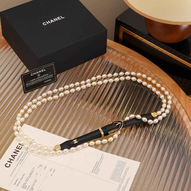 CC PEARL CHAIN BELT WITH GOLD HARDWARE AND BLACK CALFSKIN