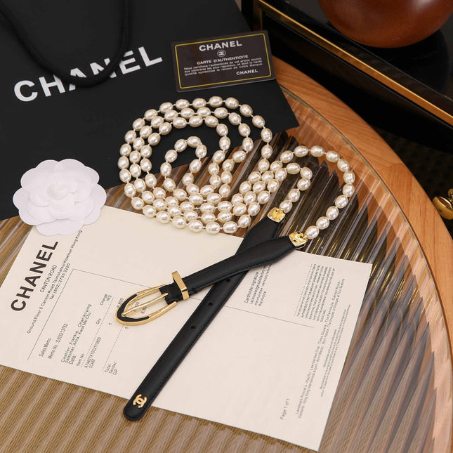 CC PEARL CHAIN BELT WITH GOLD HARDWARE AND BLACK CALFSKIN