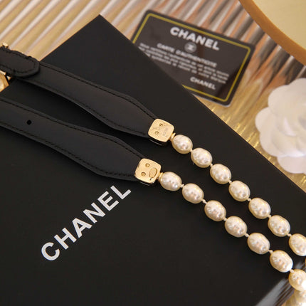 CC PEARL CHAIN BELT WITH GOLD HARDWARE AND BLACK CALFSKIN