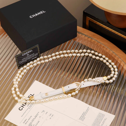 CC PEARL CHAIN BELT WITH GOLD HARDWARE AND WHITE CALFSKIN