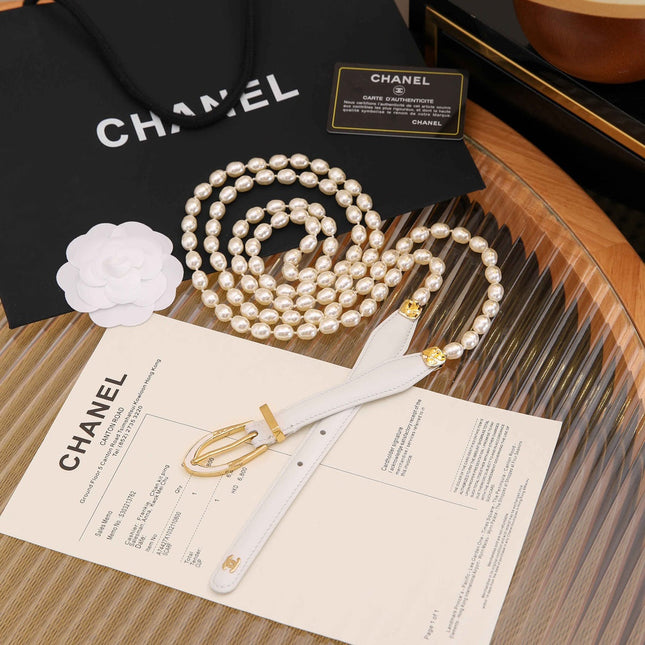 CC PEARL CHAIN BELT WITH GOLD HARDWARE AND WHITE CALFSKIN