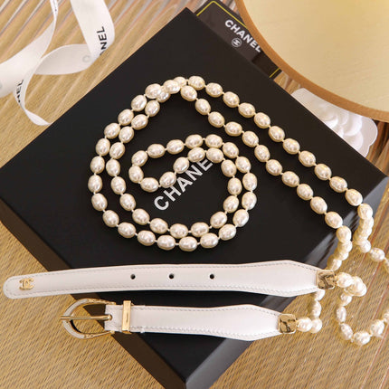 CC PEARL CHAIN BELT WITH GOLD HARDWARE AND WHITE CALFSKIN