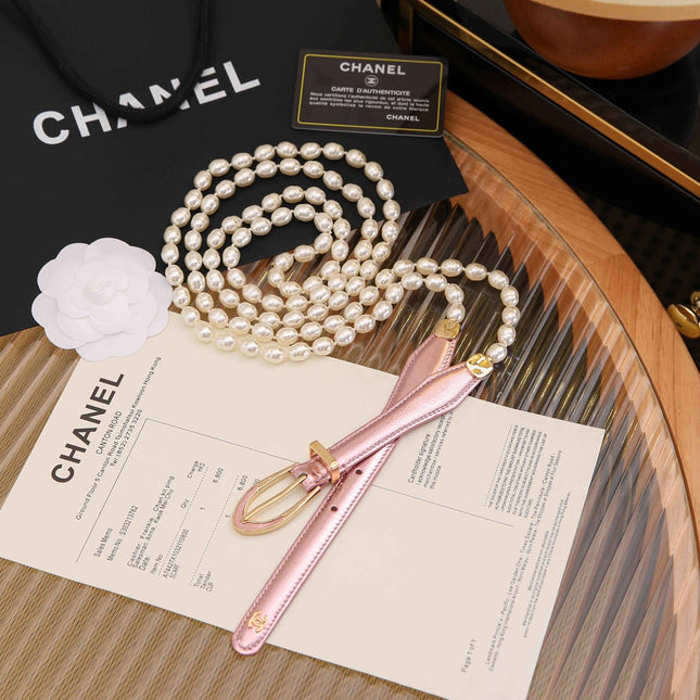 CC PEARL CHAIN BELT WITH GOLD HARDWARE AND LIGHT PINK CALFSKIN