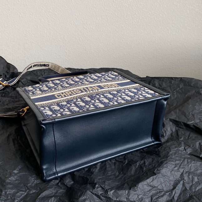 MINI BOOK TOTE 26 BLUE OBLIQUE EMBROIDERY