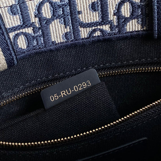 MINI BOOK TOTE 26 BLUE OBLIQUE EMBROIDERY