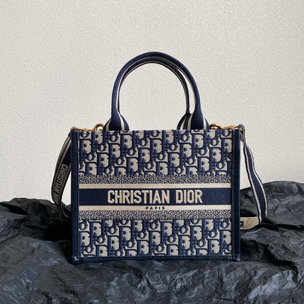 MINI BOOK TOTE 26 BLUE OBLIQUE EMBROIDERY