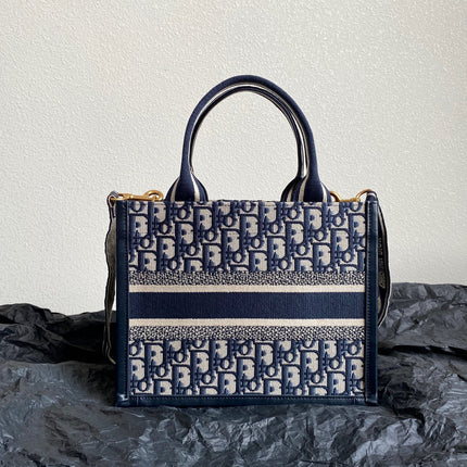 MINI BOOK TOTE 26 BLUE OBLIQUE EMBROIDERY